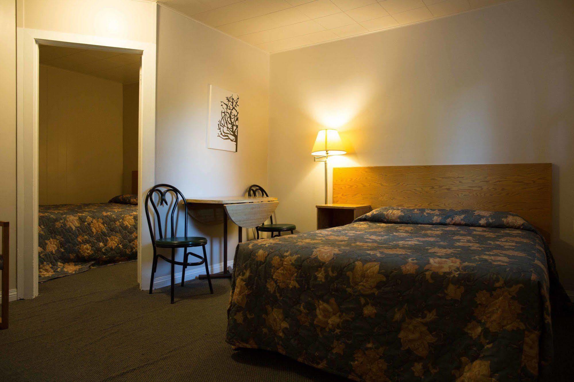 Yellow Quill Motel Portage la Prairie Zewnętrze zdjęcie